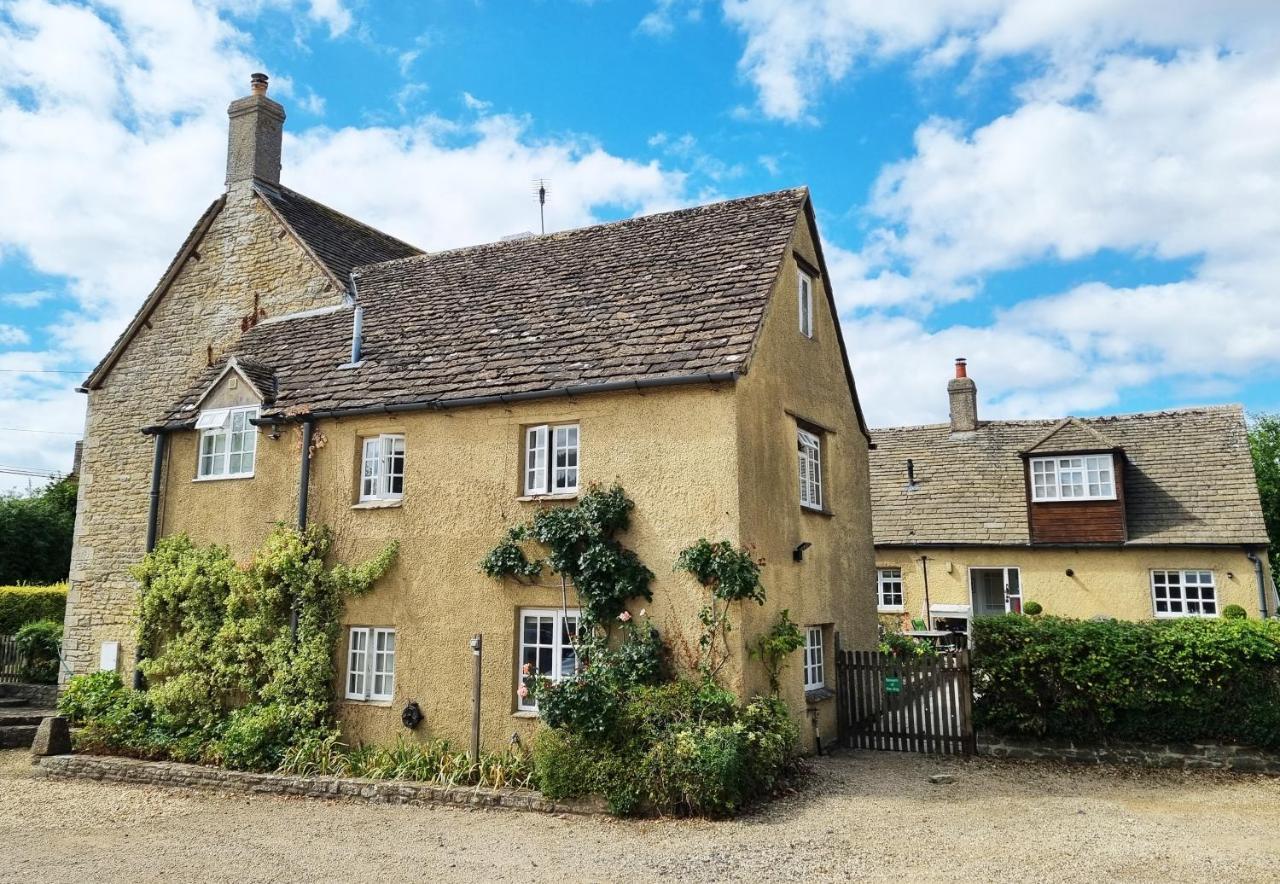 Pretty Garden Annexe Overlooking Open Fields Great Somerford Exterior photo